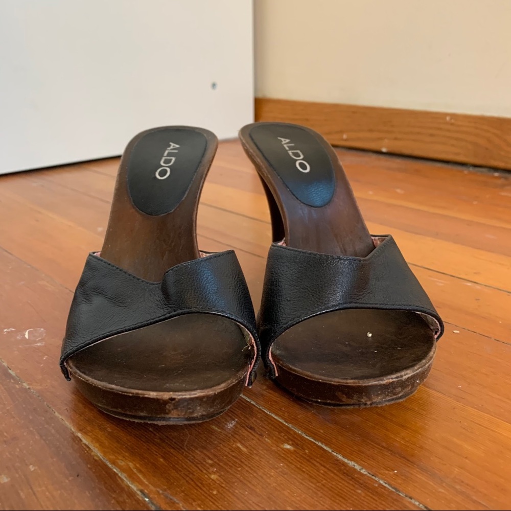 Also black heels - Picture 5 of 8